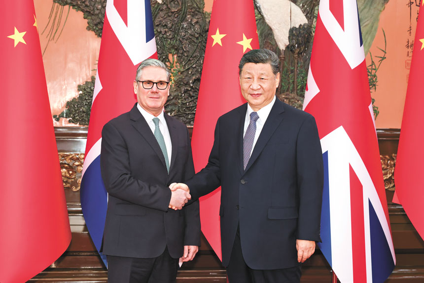 中國國家主席習近平29日在北京人民大會堂會見英國首相施紀賢。中新社