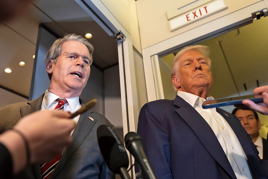 財政部長貝森特近來多次出面為特朗普的關稅政策辯護。美聯社資料圖片