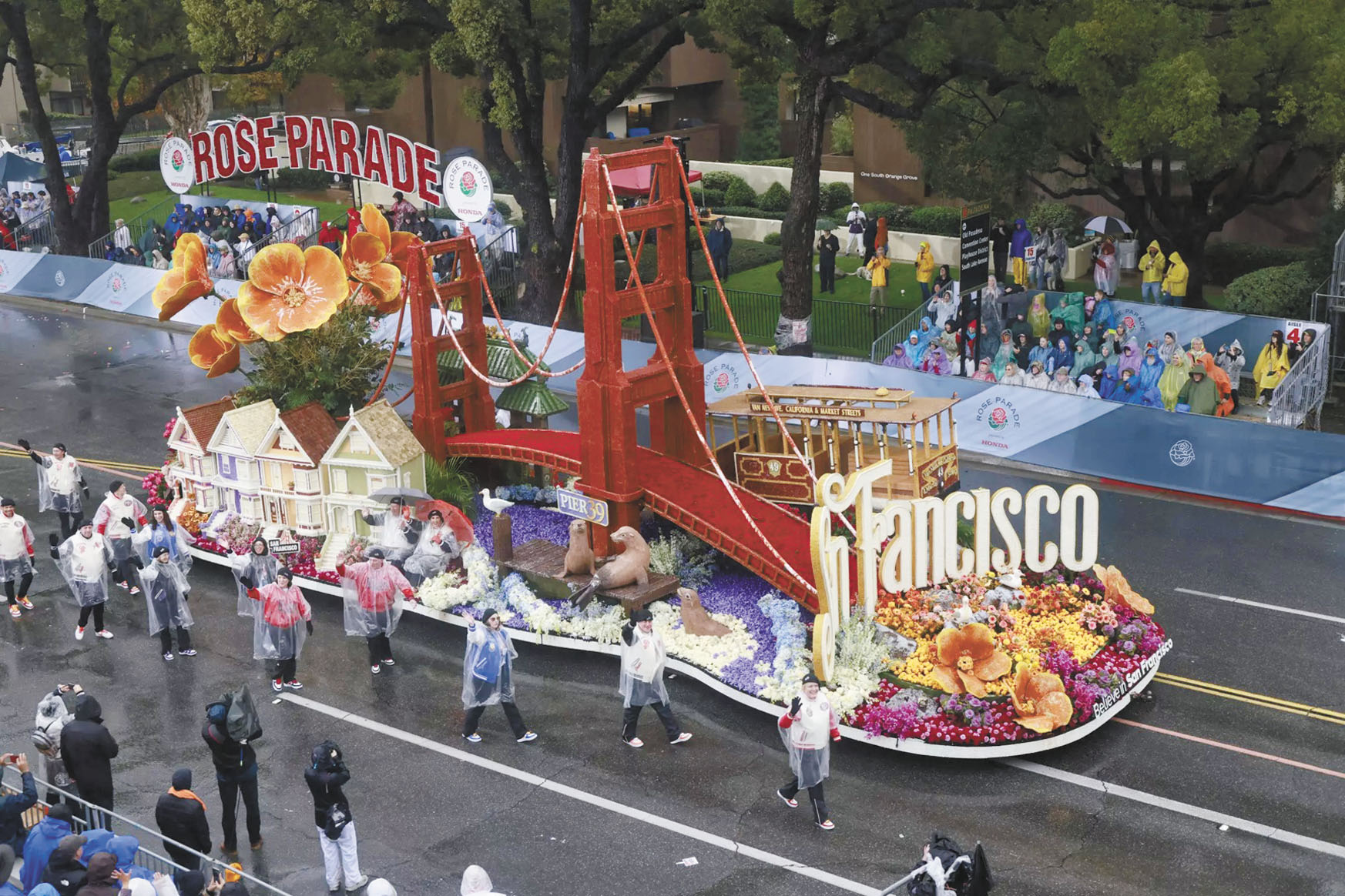 三藩市旅遊局的花車贏得今年玫瑰花車遊行的「卓越獎」。洛杉磯時報