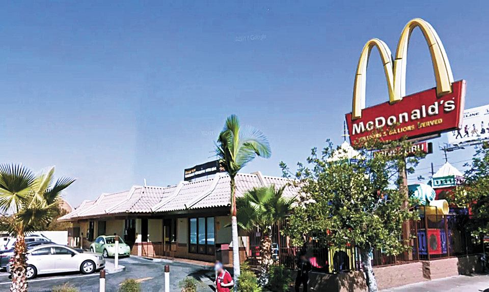一名鰥夫對麥當勞提起過失致死訴訟,稱其妻子在洛杉磯一家麥當勞餐廳遭到襲擊,而餐廳員工卻袖手旁觀。 谷歌地圖