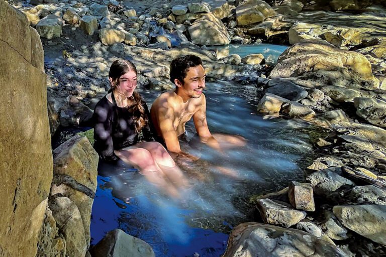 南加州富裕社區背後 隱藏溫泉綠洲