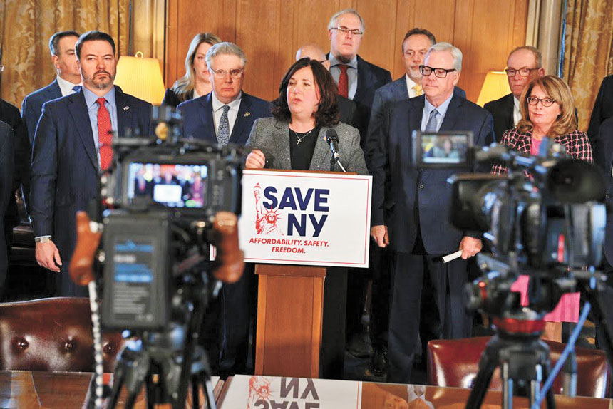 州情諮文在即，政敵搶先出招，共和黨、左翼陣營與副州長各提2026願景。