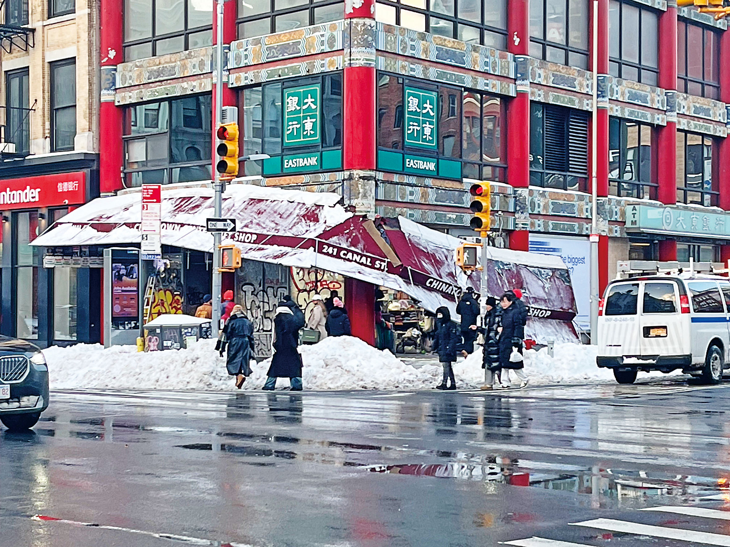 華埠人流少商家照營業   剷雪情況佳對市府滿意