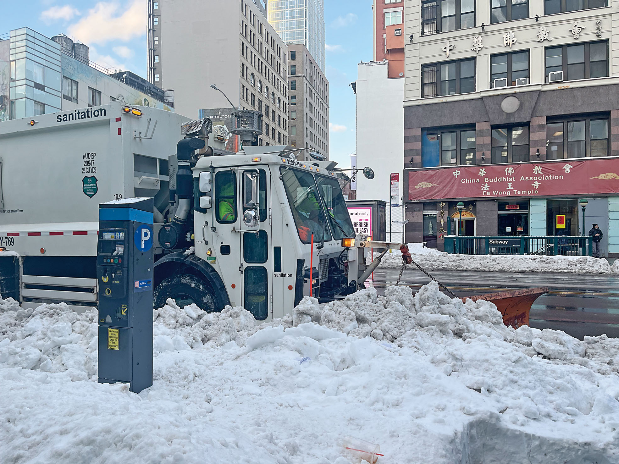 風雪中十人喪生 換變停車暫停到周日