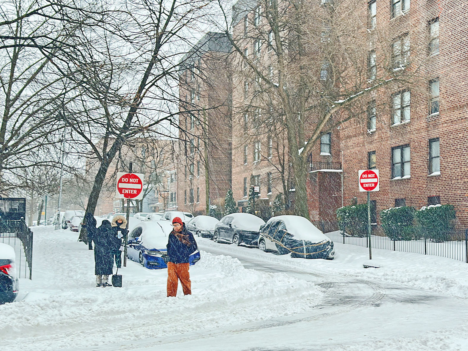 皇后區道路積雪嚴重   拉瓜迪亞機場航班停飛