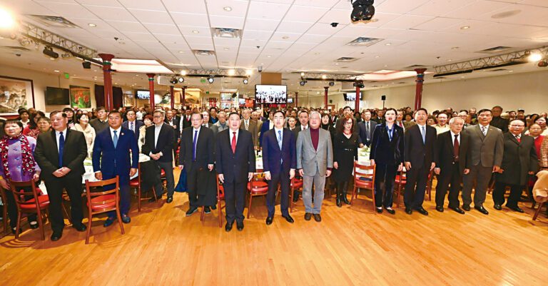 舊金山灣區中國統一促進會元旦聯歡晚會盛大舉行 總領事張建敏暨夫人鄭心?領僑處主任王一鳴?領事林淑珍親臨