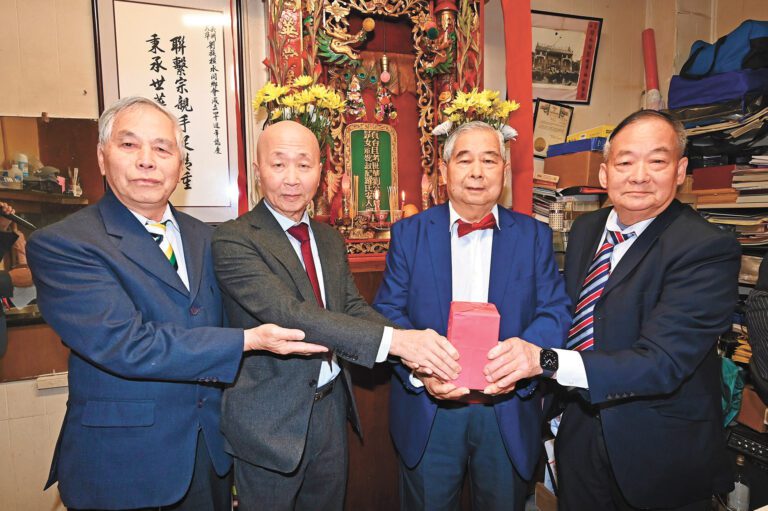 美洲劉族橫水同鄉會舉行2026年度新屆職員交接典禮 新任主席國超 副主席兆安 接印履新 同心服務