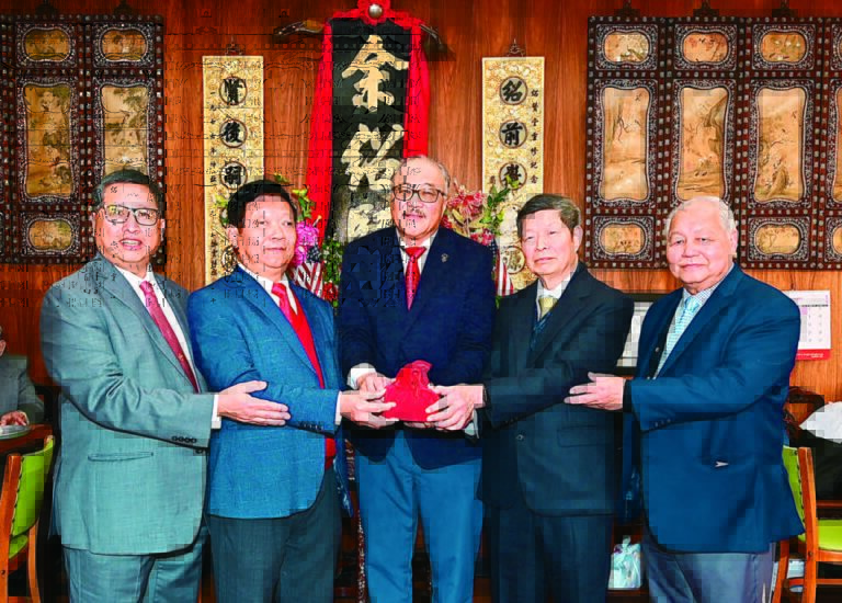 三藩市余紹賢堂舉行2026年度新舊職員交接典禮 新任主席超先 副主席民輝 接印啟新