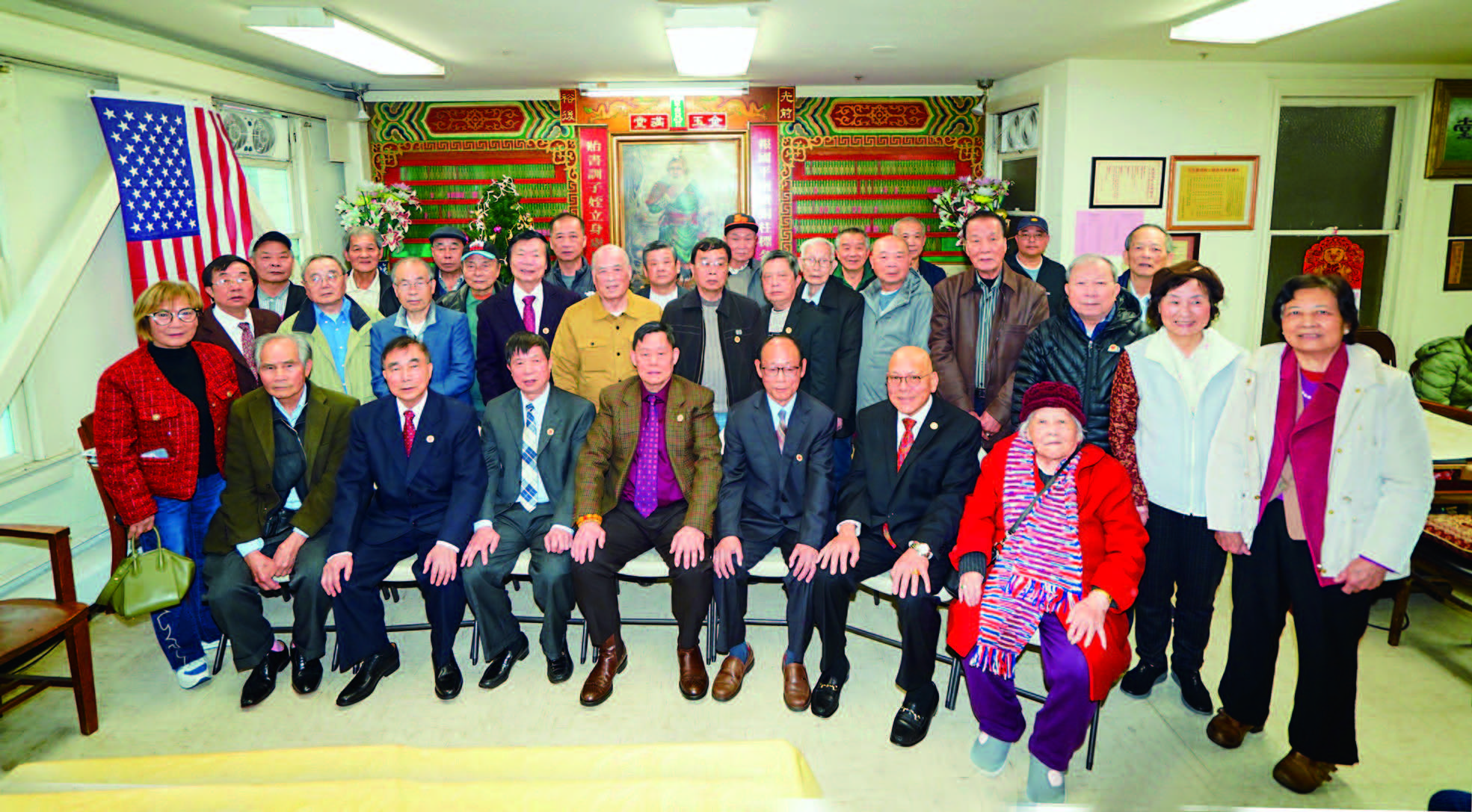 美國馬氏宗親總會元老、顧間、正副主席暨職員及宗親共同攜手合作,發展族務。譚國亮攝