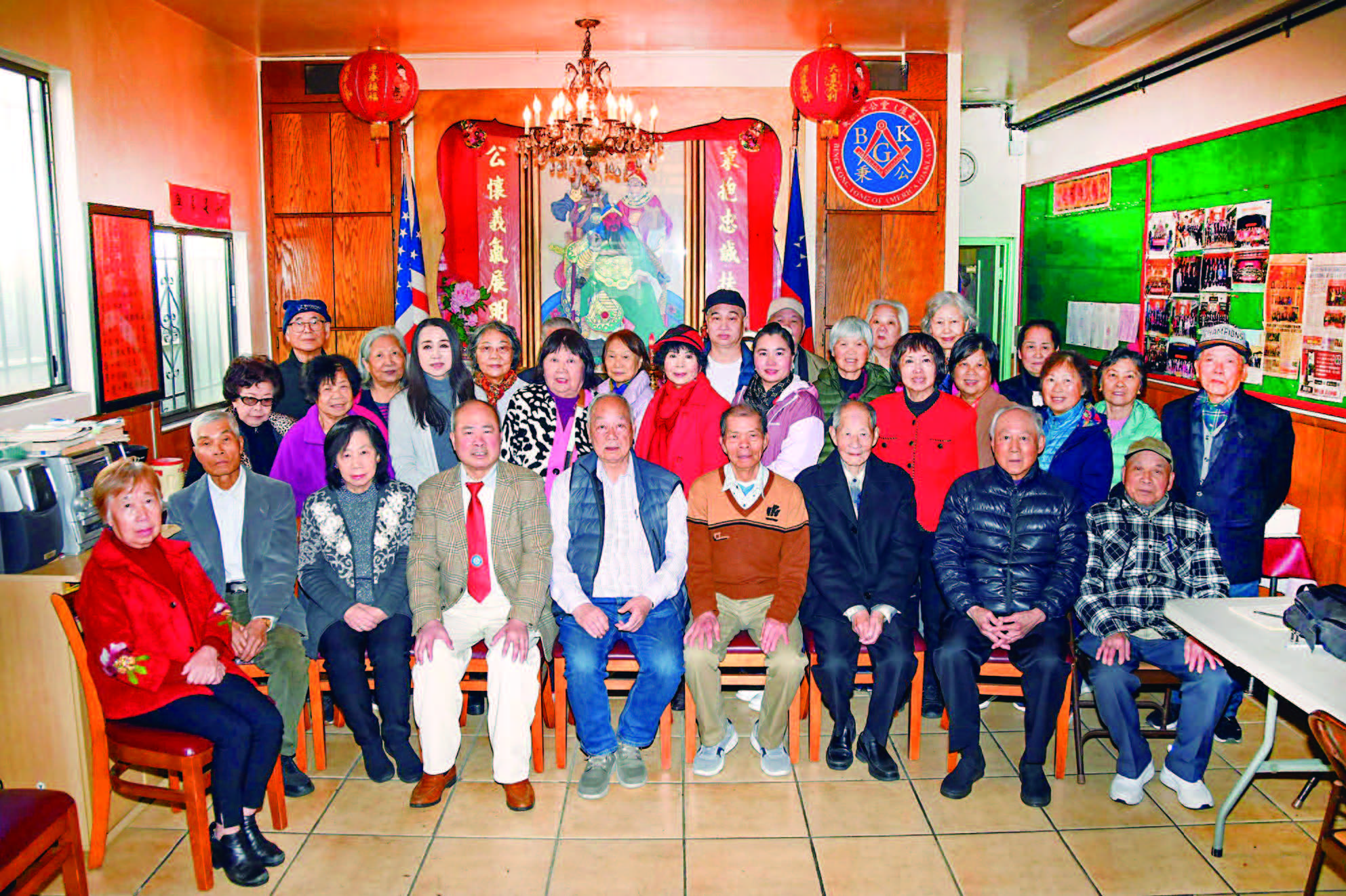 總堂總理、正副主席、元老、職員及昆仲大合照。譚國亮攝