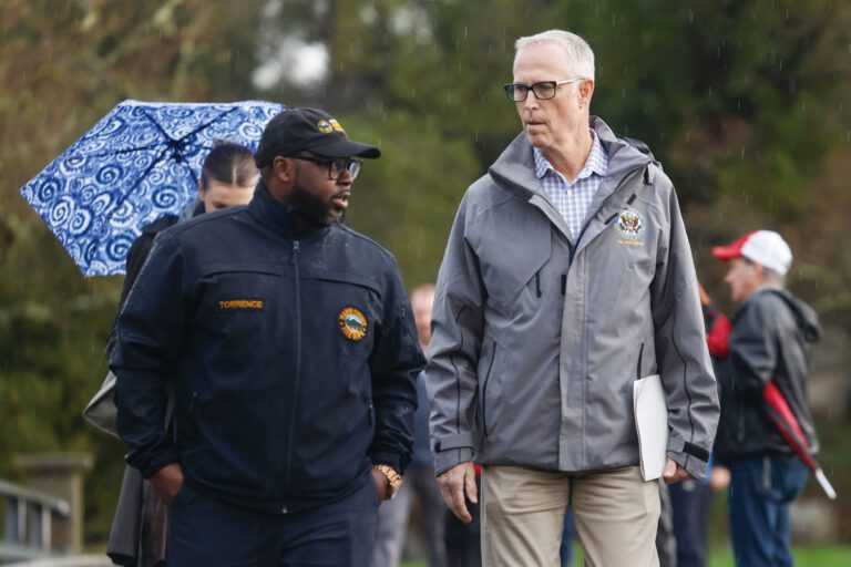 北灣淹水情況嚴重   國會議員視察災區