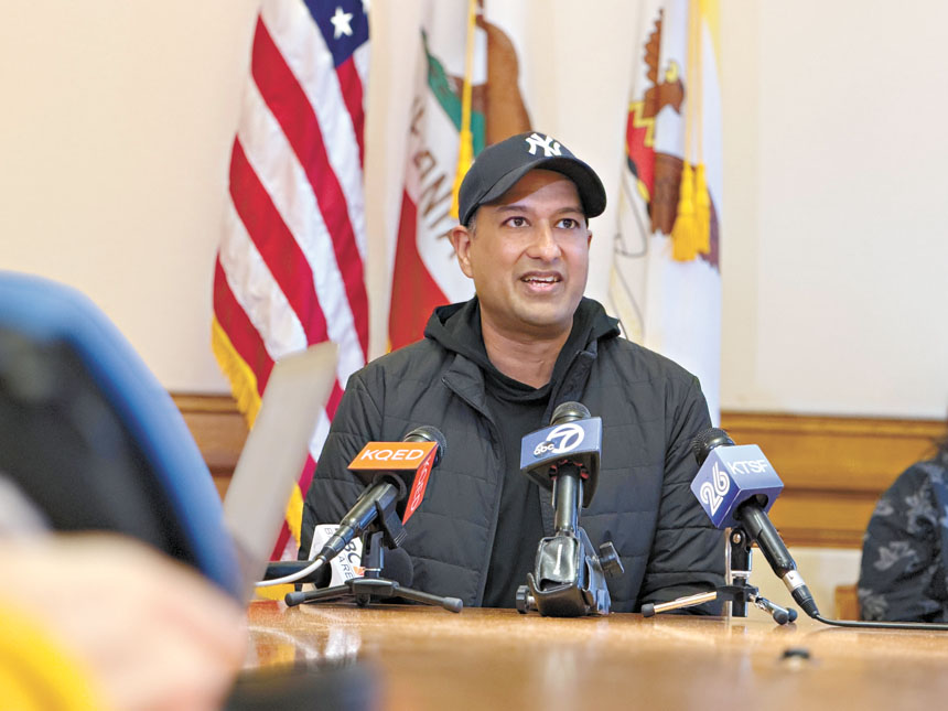 反對K號提案、主張平日恢復大公路通車的布德海（Vin Budhai），支持方案交全民表決。記者蘇婕雅攝