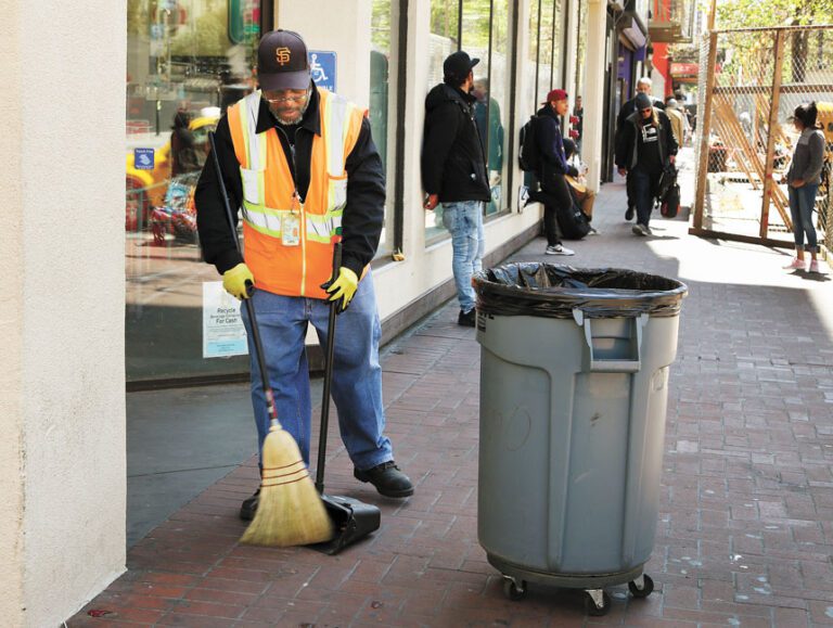 311投訴年近80萬宗 垃圾違停居首