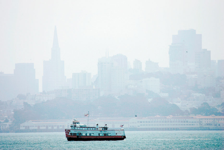 灣區近日異常溫暖，觸發「愛惜空氣日」警報。美聯社資料圖