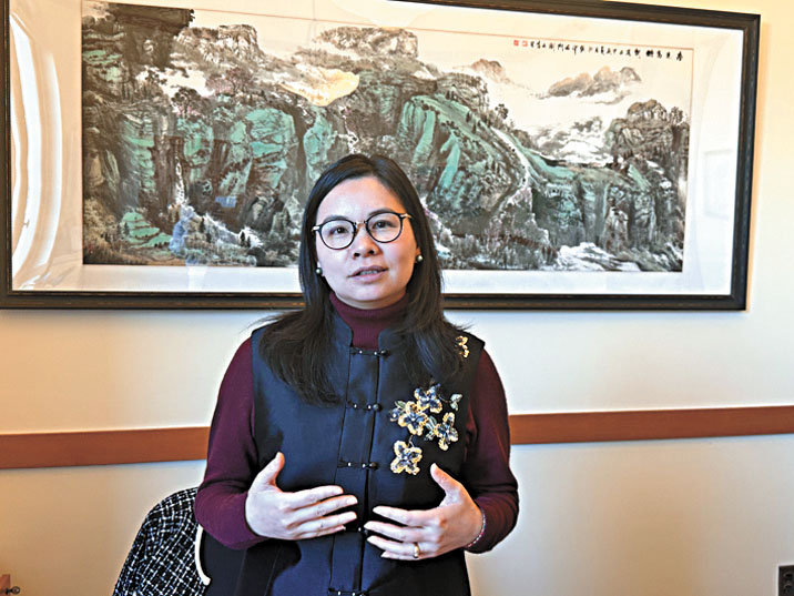 陳小焱上任經年分享  致力推動華裔代表性