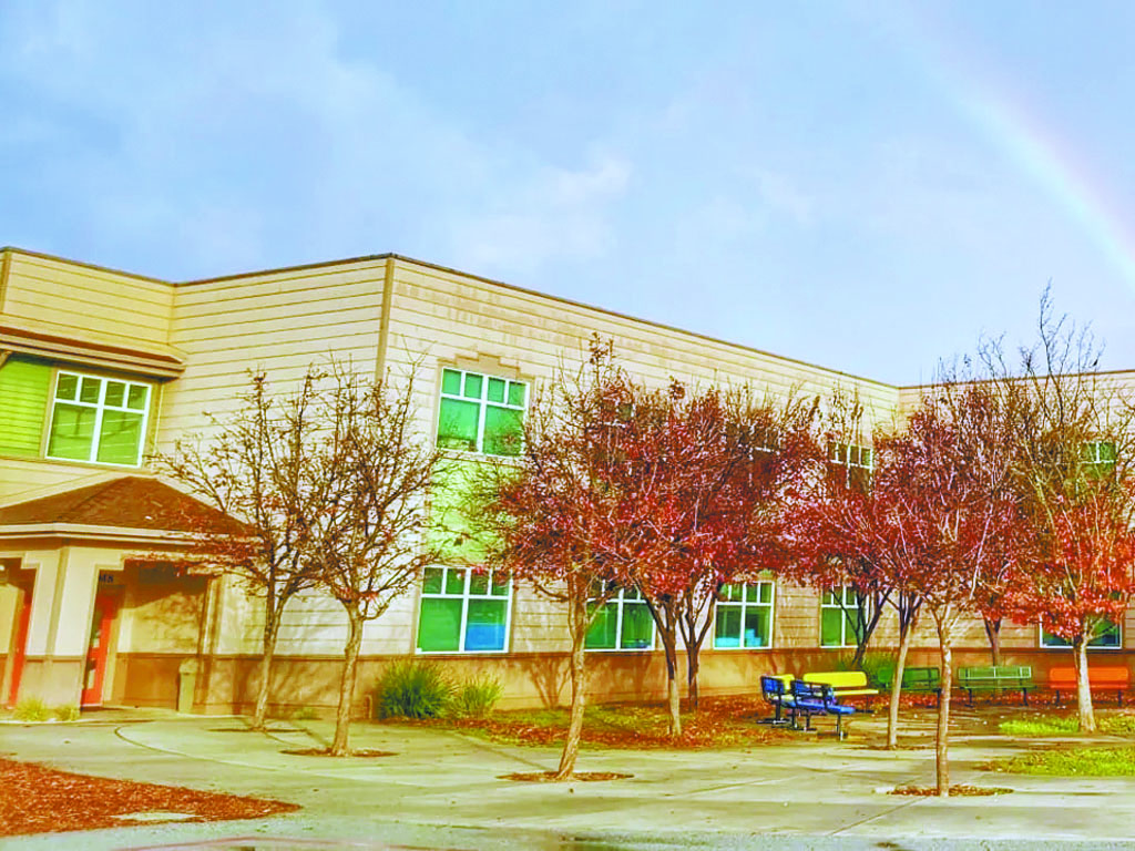 Las Animas小學附近發生車禍，學生父親不幸身亡。吉爾雷聯合校區