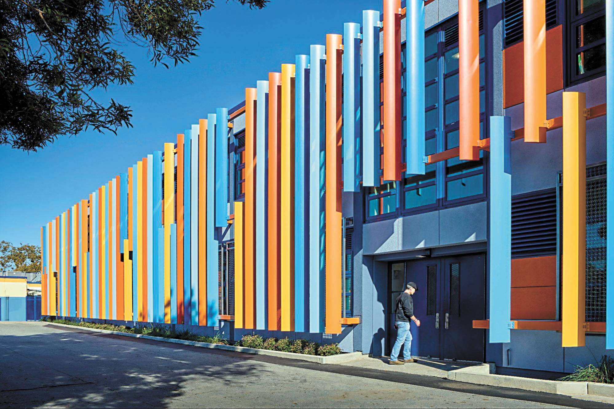 屋崙校區預算赤字可望減半