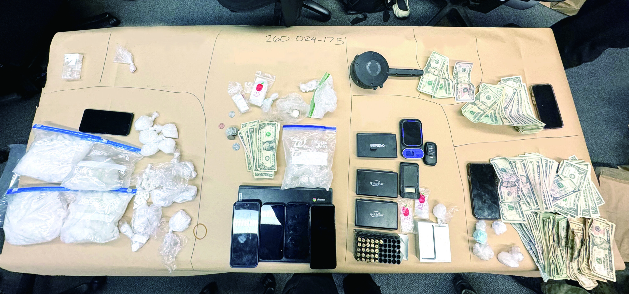 警方繳獲的毒品和贓物。三藩市警察局