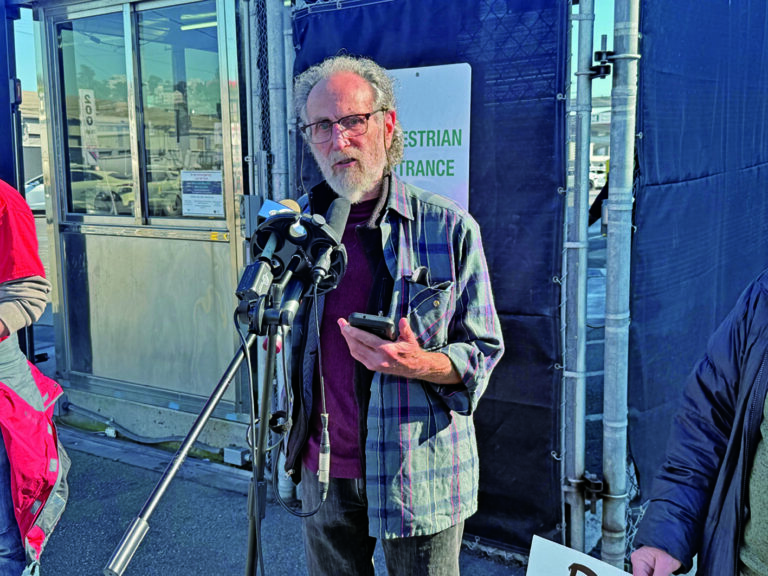 三藩市計程車司機 歎在網的夾縫求生