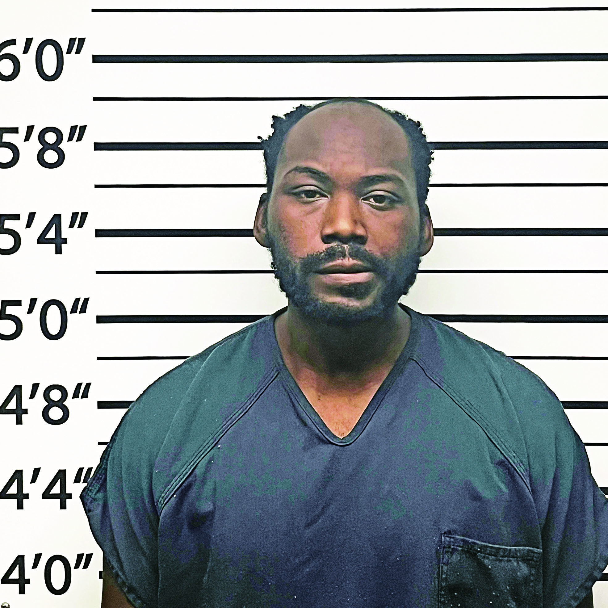 疑兇摩爾已被收押。克萊縣縣警局