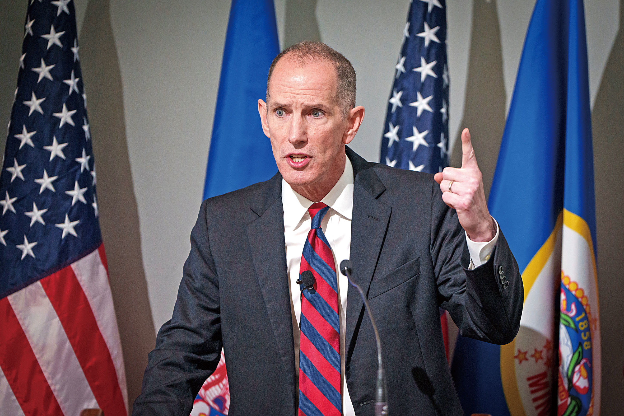 批移民執法越界 明州共和黨人退選州長