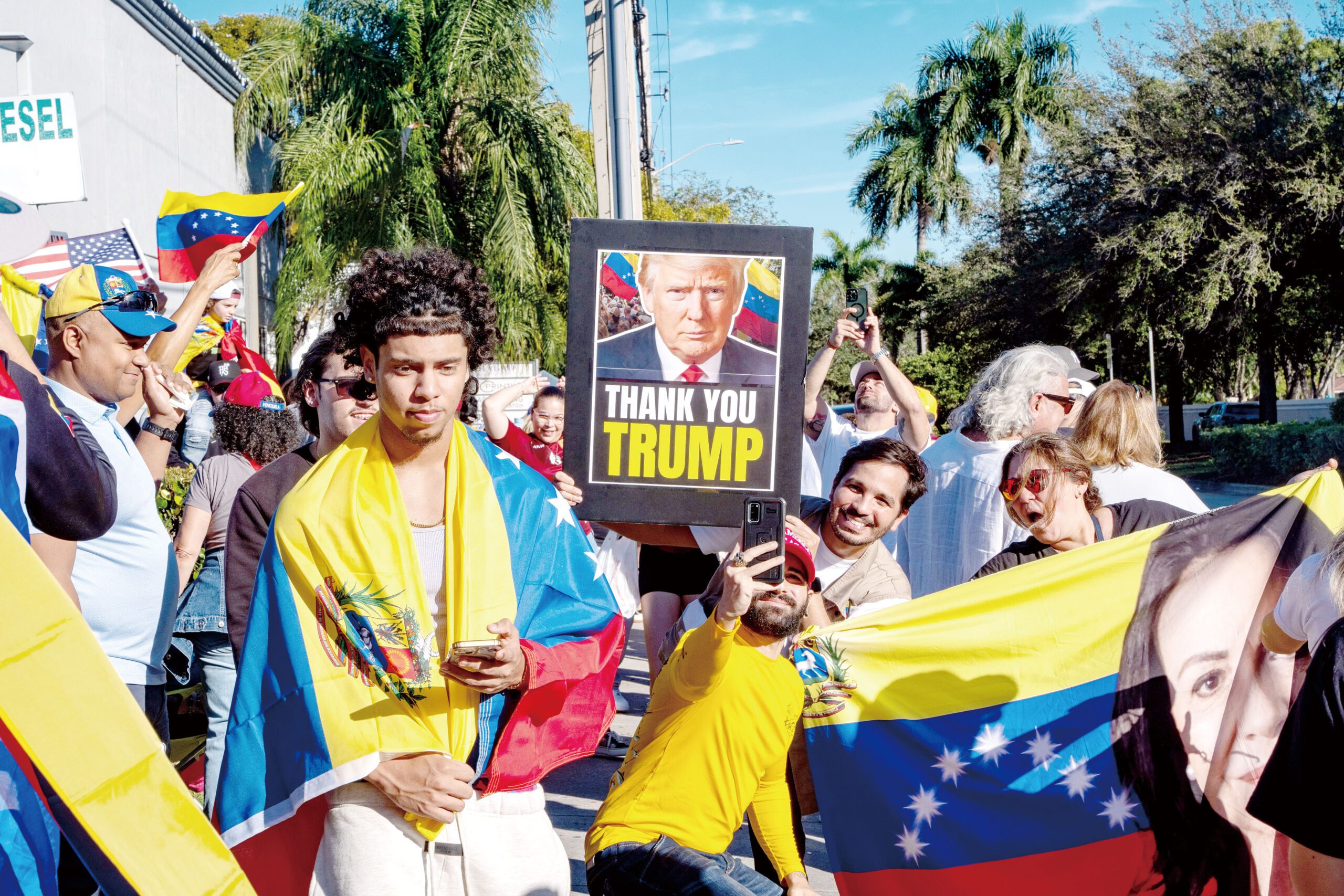 特朗普總統宣布委內瑞拉總統馬杜羅已被拘捕並被送離該國後，民眾3日在佛州多拉（Doral）慶祝。美聯社