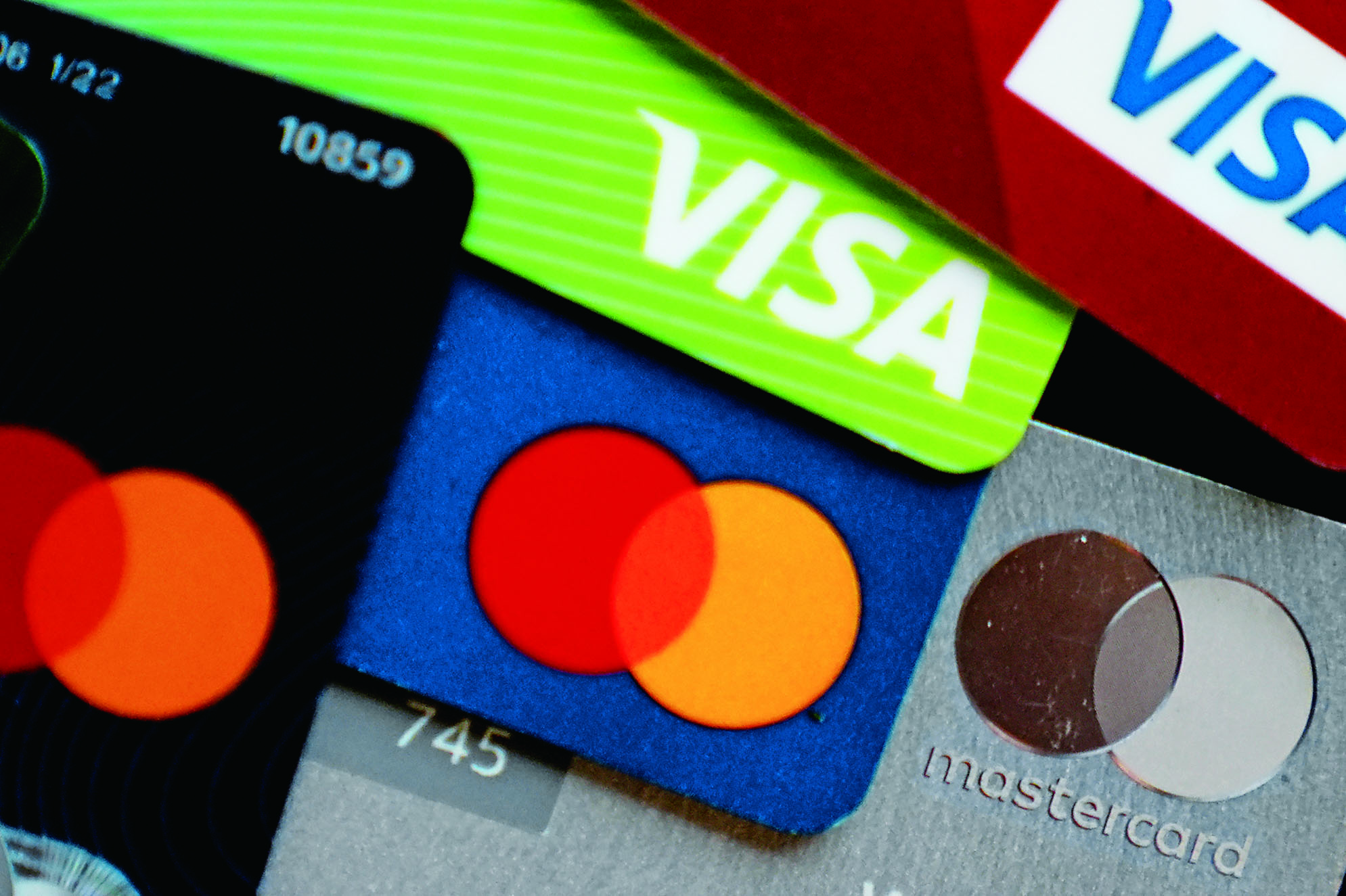 特朗普總統計劃將信用卡利率上限設定在10%。美聯社資料圖