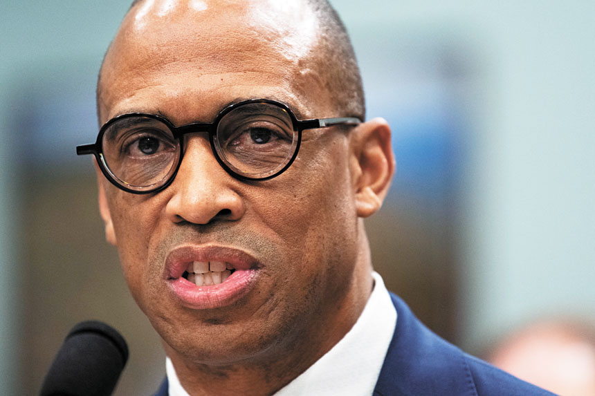 HUD下令核查公屋住戶移民身分