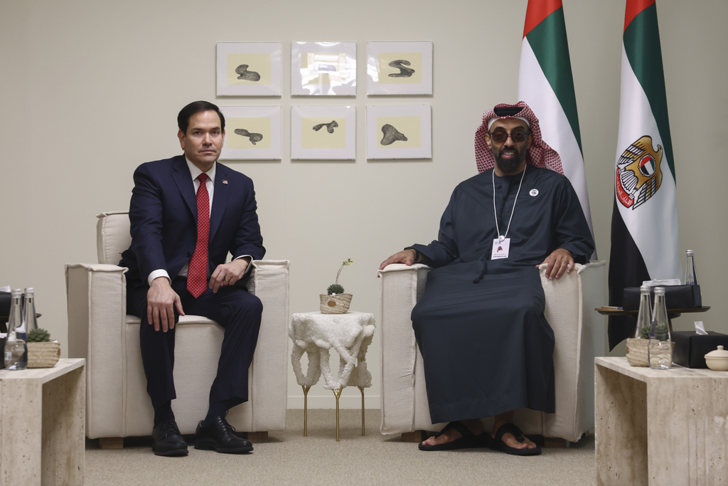 阿聯酋「間諜酋長」秘購特朗普家族企業股份 5億美元交易涉AI晶片？