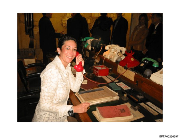 愛潑斯坦案｜馬克斯韋爾拒答國會質詢 開價求特朗普特赦換取「清白證詞」