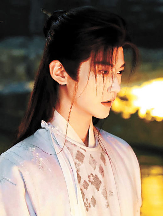 周柯宇在拍攝古裝劇《金吾不禁》期間暴瘦。網上圖片