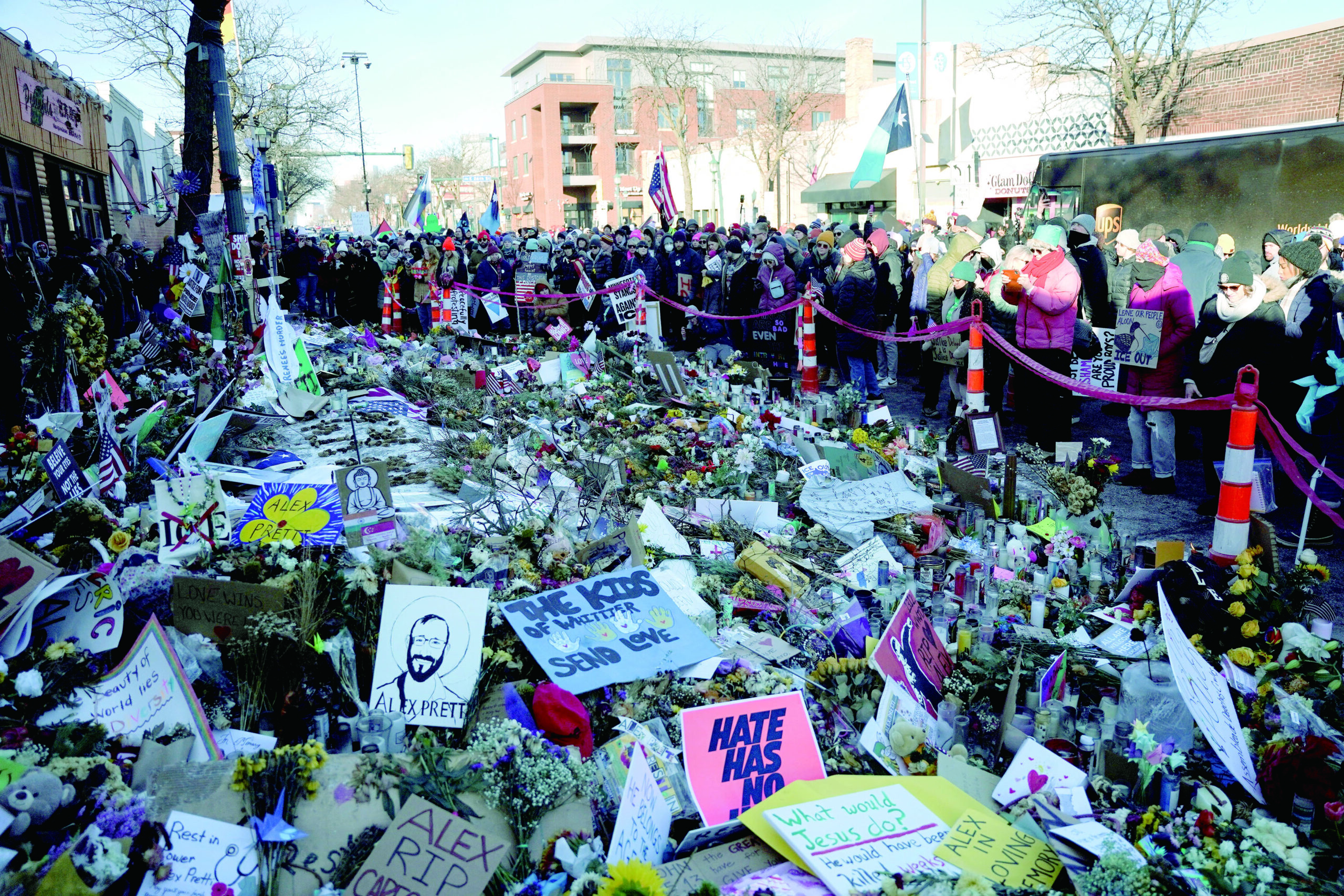 民眾悼念被ICE槍殺的普雷蒂。路透社