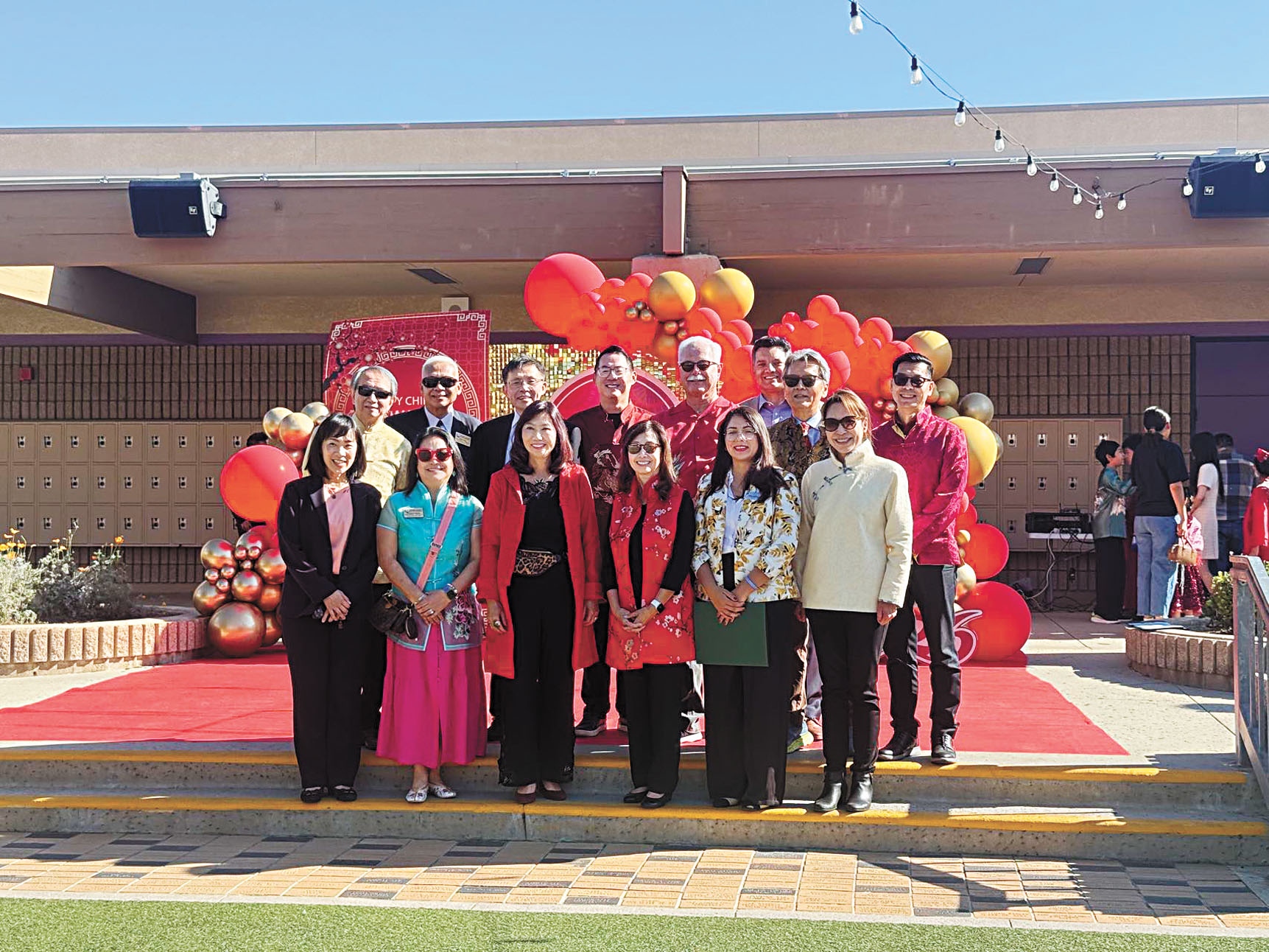 出席嘉賓在活動開幕典禮大合照。記者陸新攝