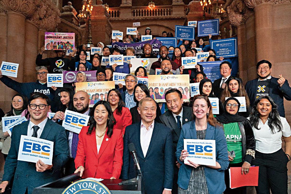 亞太裔平權預算聯盟攜手劉醇逸李榮恩州議會集會，呼籲 2027 州財政納入5,435 萬美元予亞裔平權預算。