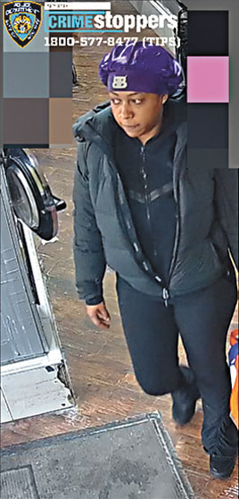 圖為涉案女嫌。 NYPD