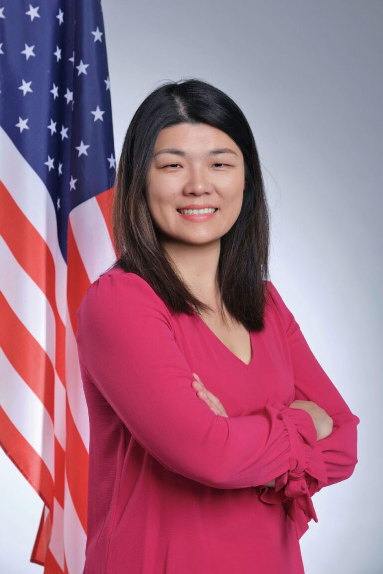 莊文怡12日提案要求研究邊緣化社區天才班入學不足問題。莊文怡競選辦公室提供提供