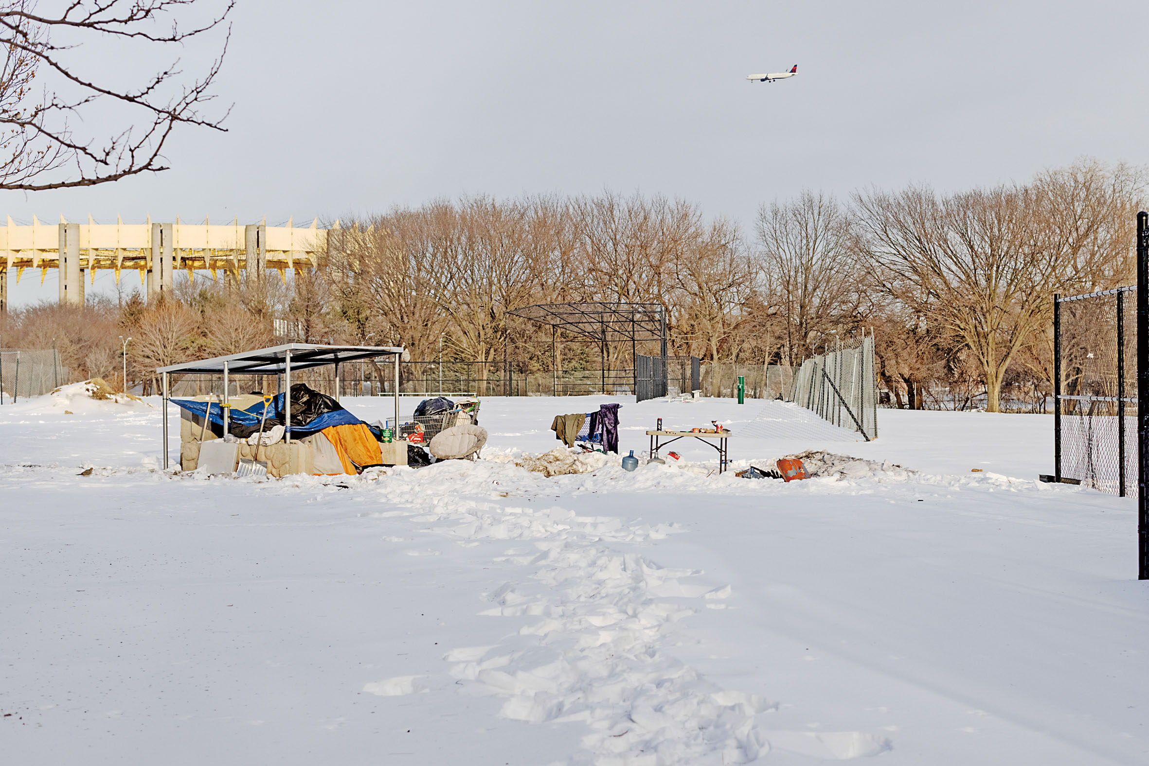 紐約市嚴寒天氣持續，市府正面臨大量遊民死亡的巨大壓力。 Anna Watts /紐約時報