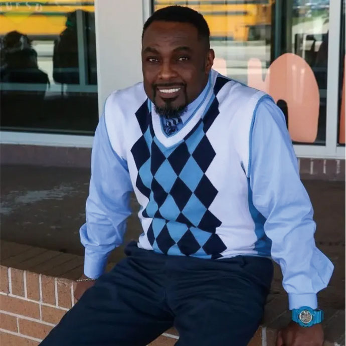 長島校長涉挪學生公款 歎龍蝦餐租水上電單車