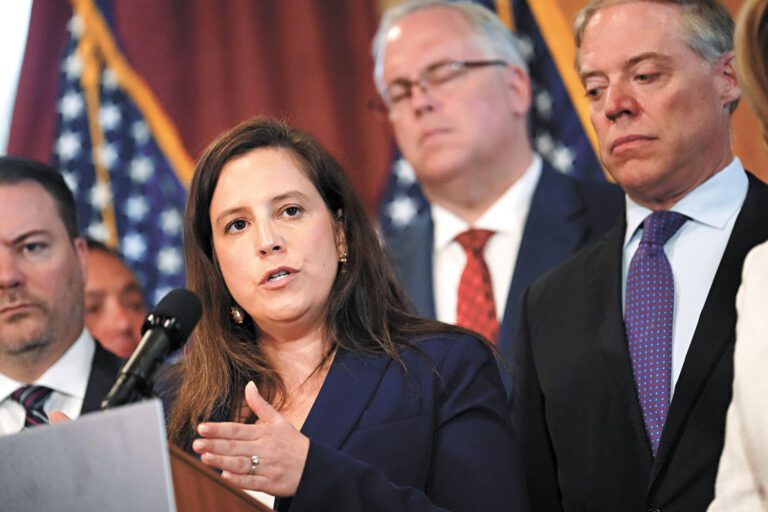 斯蒂芬尼克質疑市衛生局員工是否違反了民權法。 Cindy Schultz /紐約時報