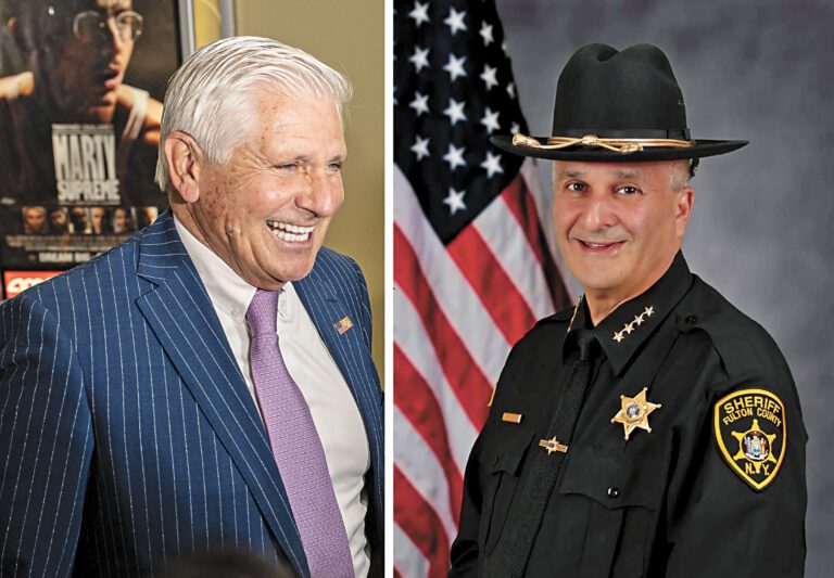 布萊克曼（左圖）將挑選以打擊犯罪政策見稱的賈迪諾（右圖）為競選搭檔。 Dave Sanders/紐約時報、富爾頓縣治安官辦公室