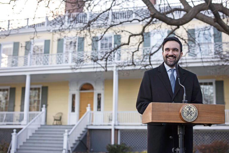 這一場大風雪被視為馬姆達尼上任首月面臨的最大考驗。 Dave Sanders/紐約時報