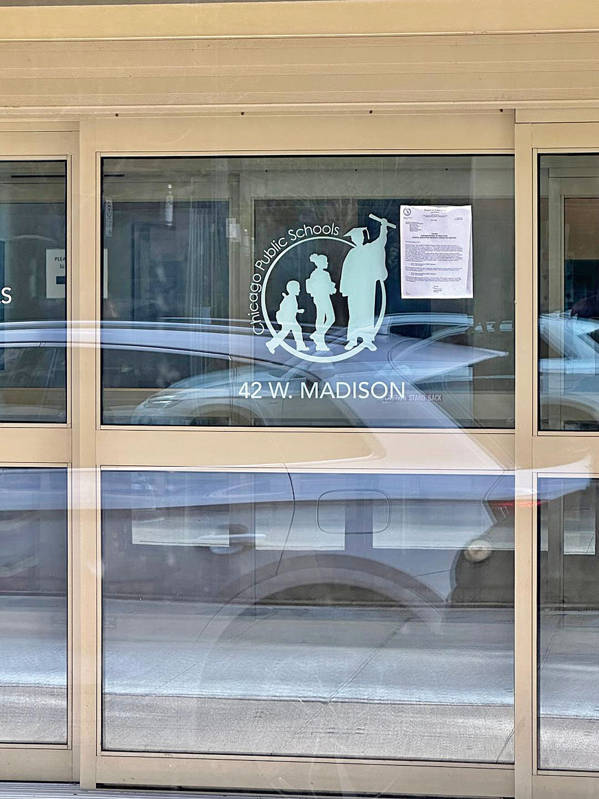 全美第三大的芝加哥公立學校CPS ，迄今芝市長尚無法找到適當的領導人。    梁敏育攝