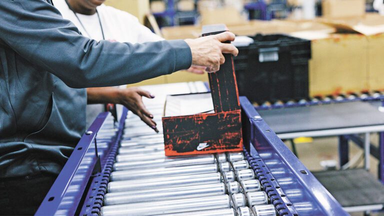 美國平等就業機會委員會稱，Nike多元化措施因涉嫌歧視白人員工而受到審查，但該公司拒絕遵守要求提供員工數據資料的傳票。 Nike圖片