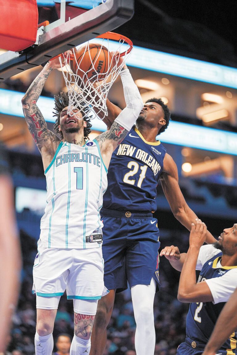 鮑爾浴血奮戰 黃蜂逆轉鵜鶘