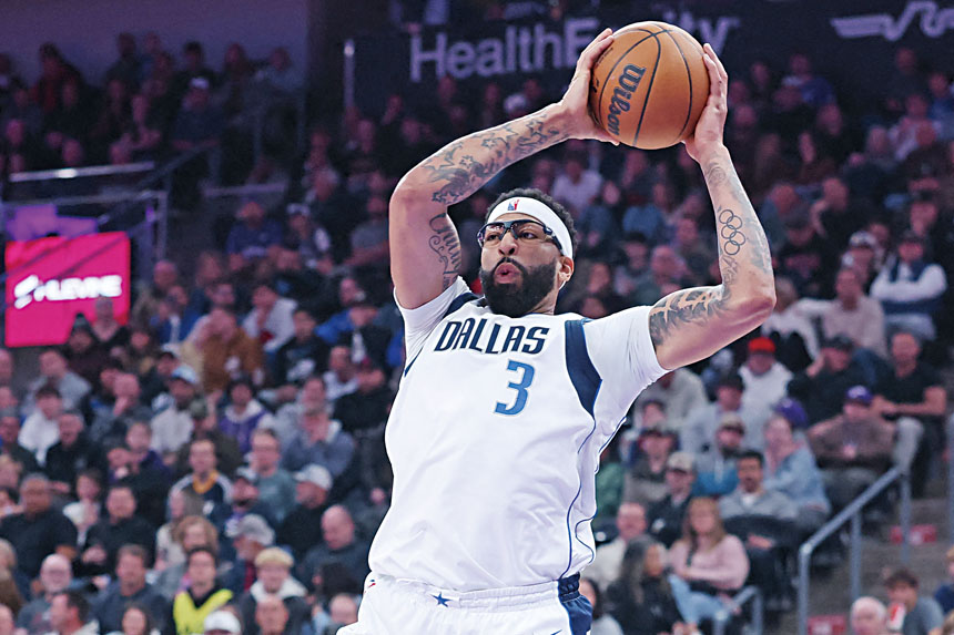 濃眉哥在達拉斯待了一年就被獨行俠交易止損了。路透社