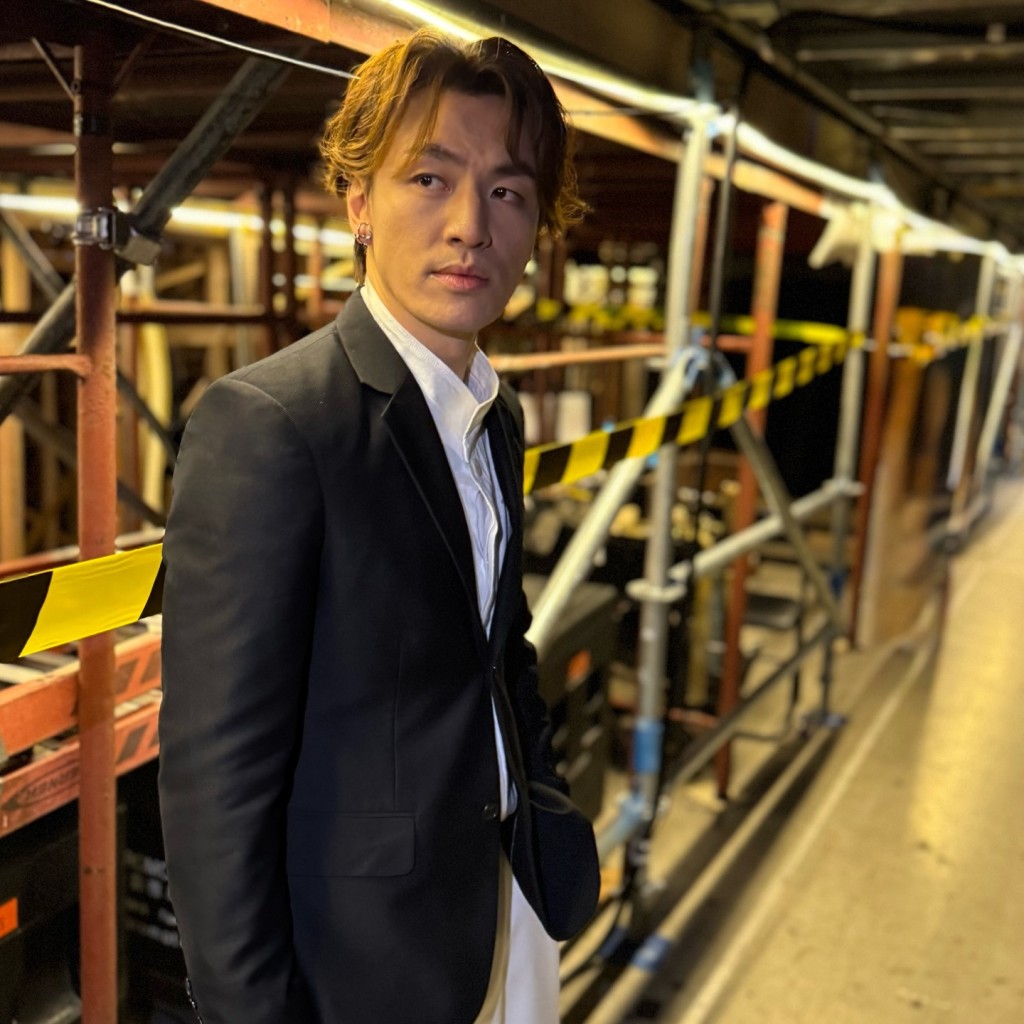 鄭家聲過去曾簽約唱片公司,但最終未能正式出道。