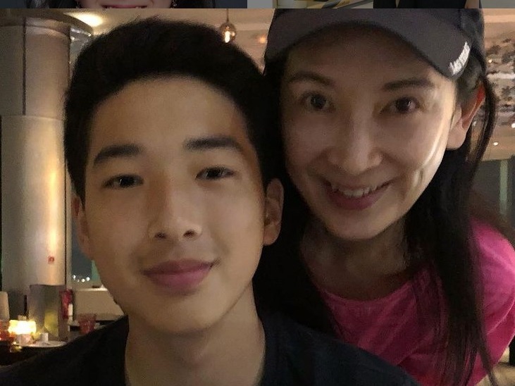 龔慈恩曾指兒子擁有音樂天分,擅長拉小提琴和吹色士風。