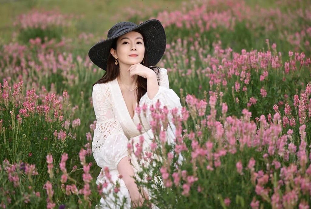 苟芸慧天生麗質,是選美冠軍。