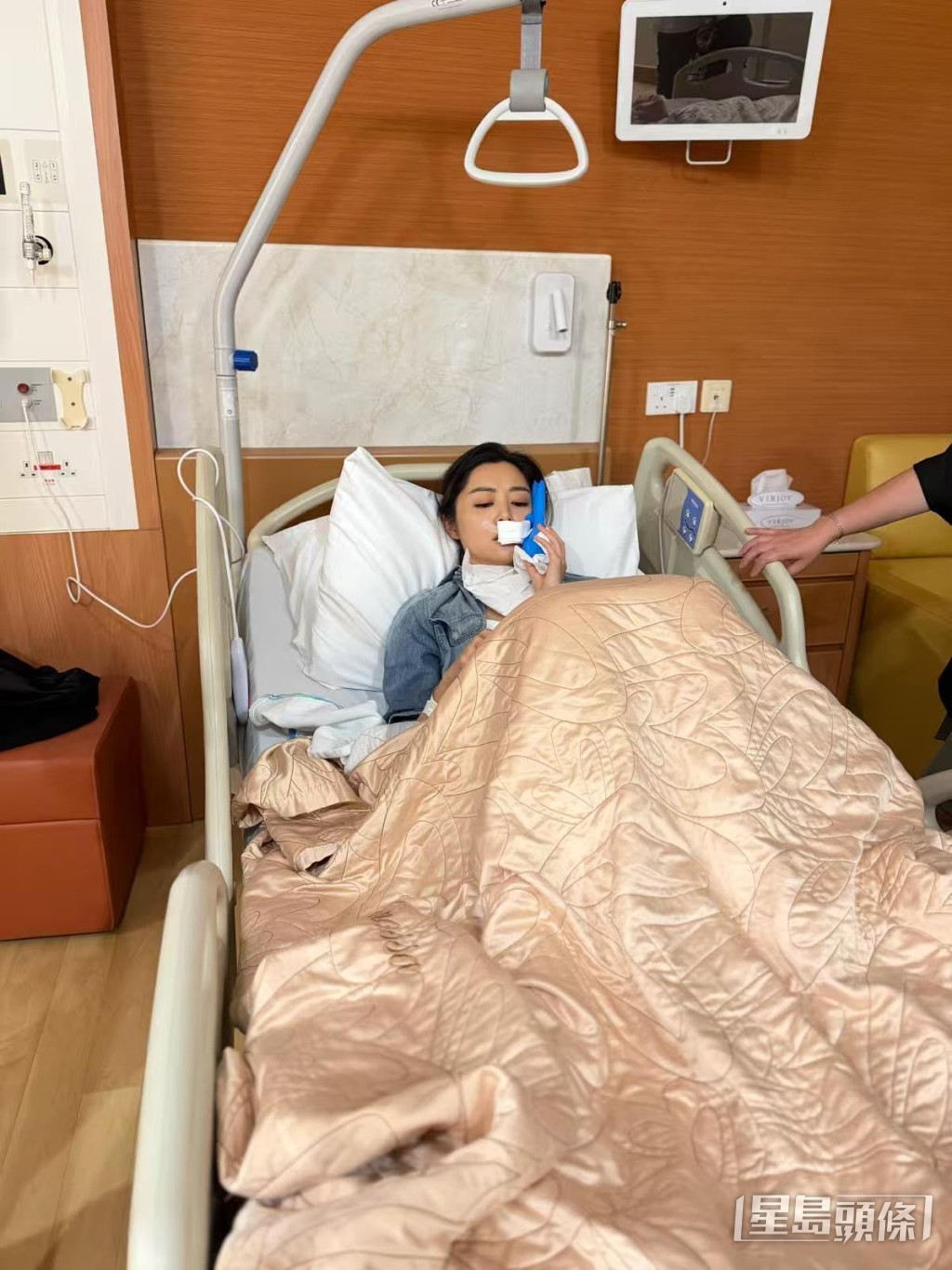 衛詩雅的口部及嘴唇受傷，需要縫合超過50針。