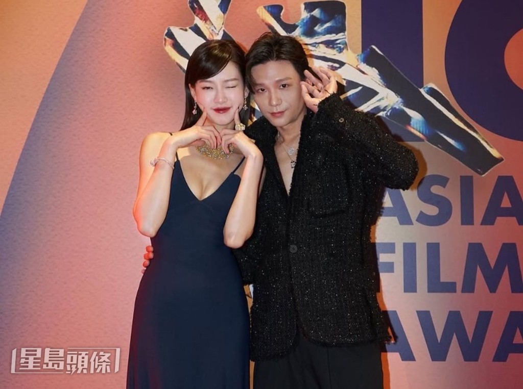 廖子妤透露會在家中幫男友盧鎮業敷面膜。